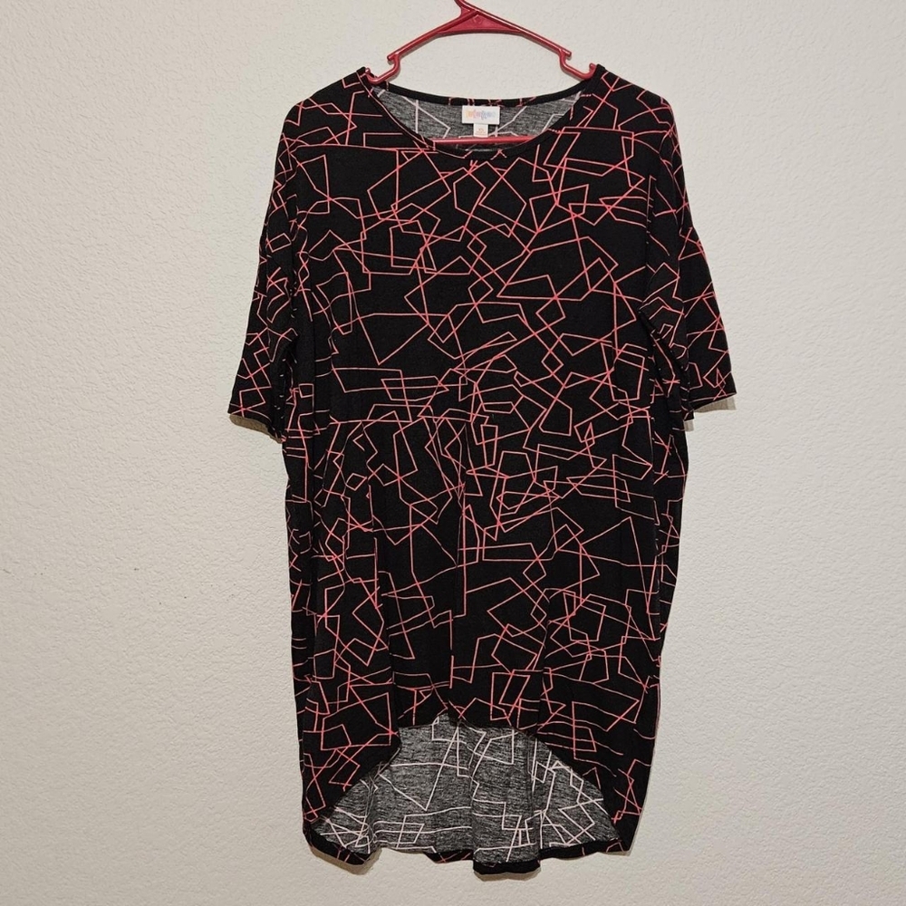 Geometric LuLaRoe Top